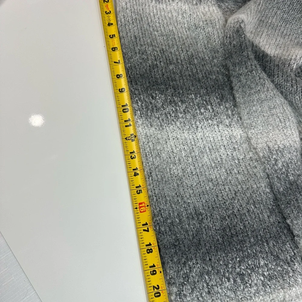 GAP cardigan open front long sleeve gray graduated colored sweater Small S